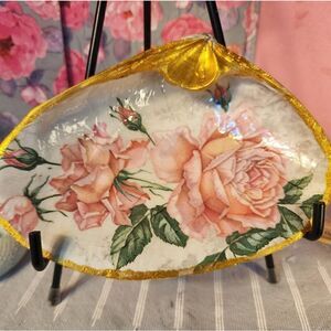 DECOUPAGE CLAM SHELL DECOUPAGE PINK ROSES ON A CLAM SHELL TRINKET DISH